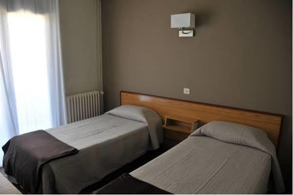 Hostal Alberana Verges Ngoại thất bức ảnh
