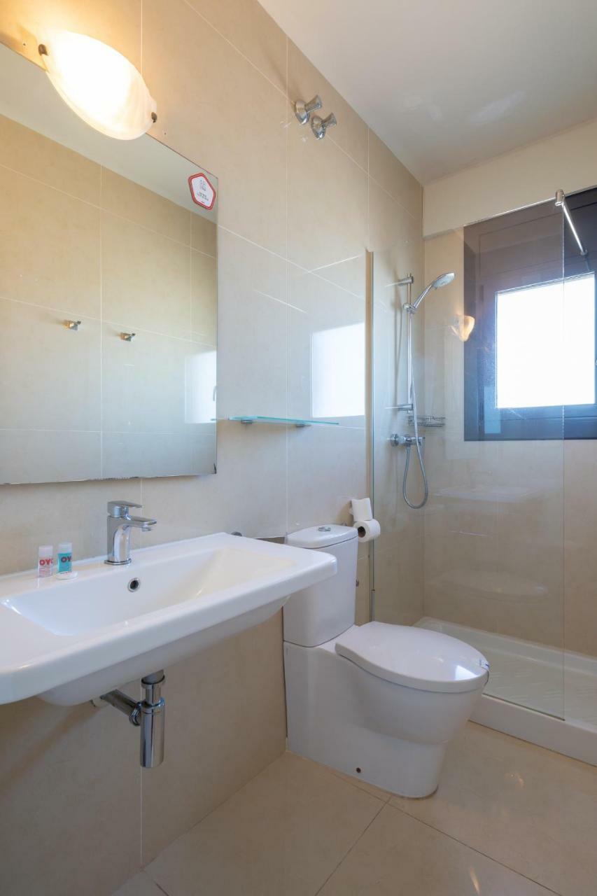 Hostal Alberana Verges Ngoại thất bức ảnh