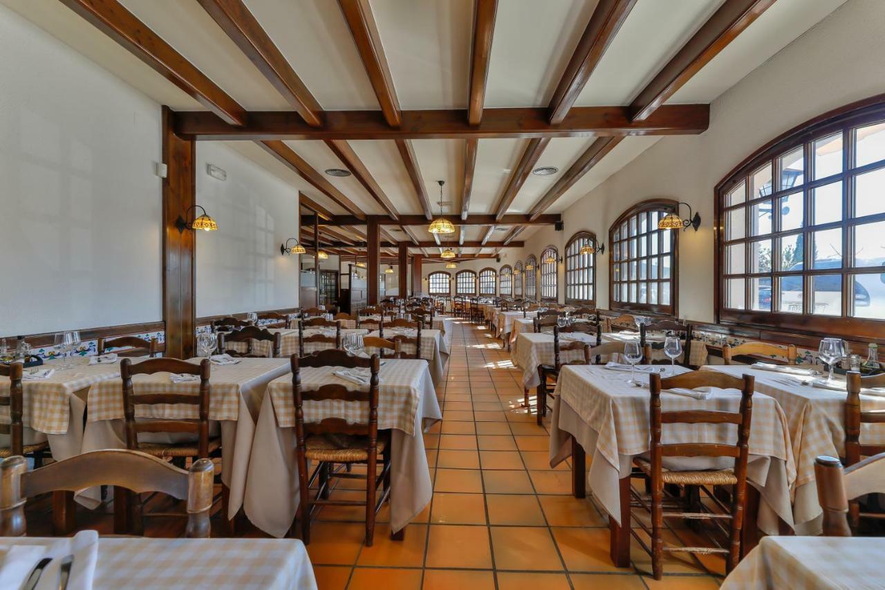 Hostal Alberana Verges Ngoại thất bức ảnh