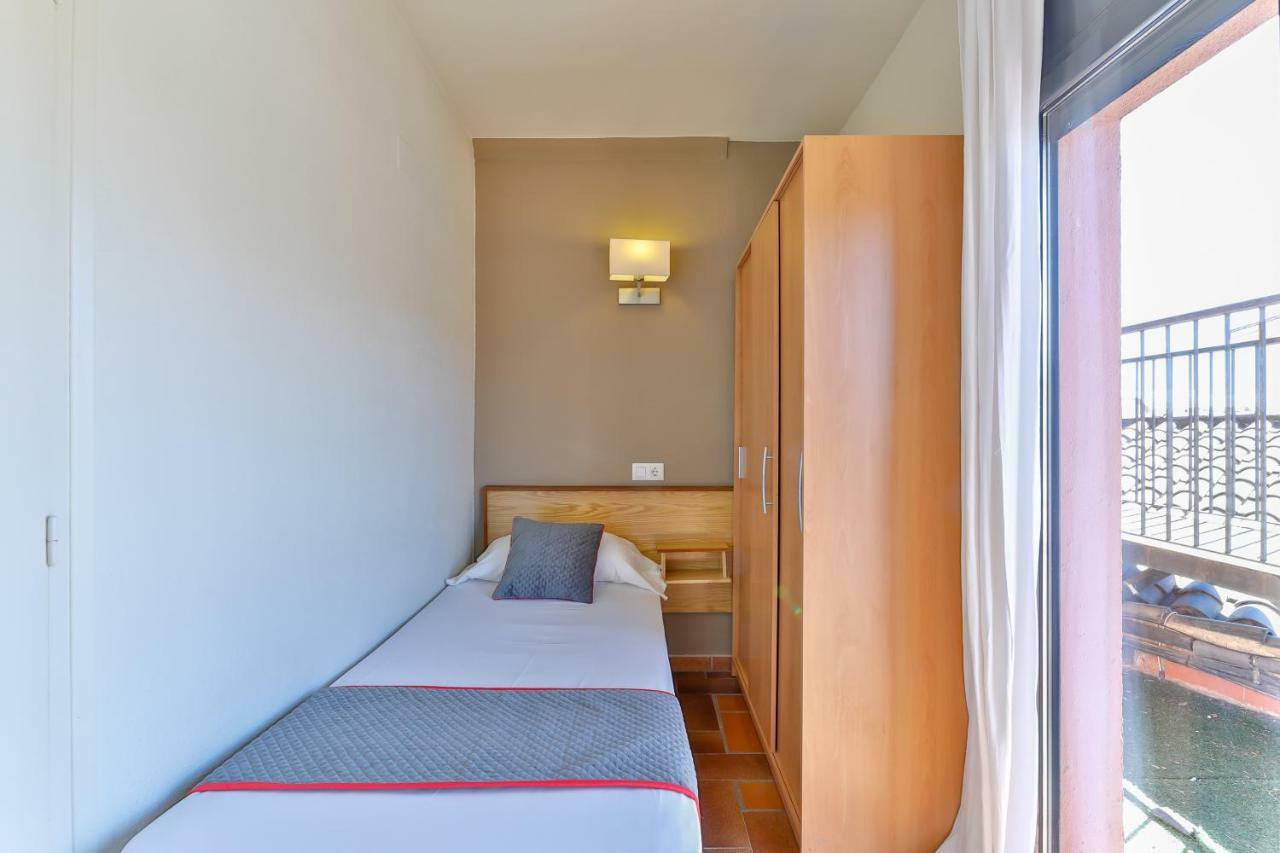 Hostal Alberana Verges Ngoại thất bức ảnh