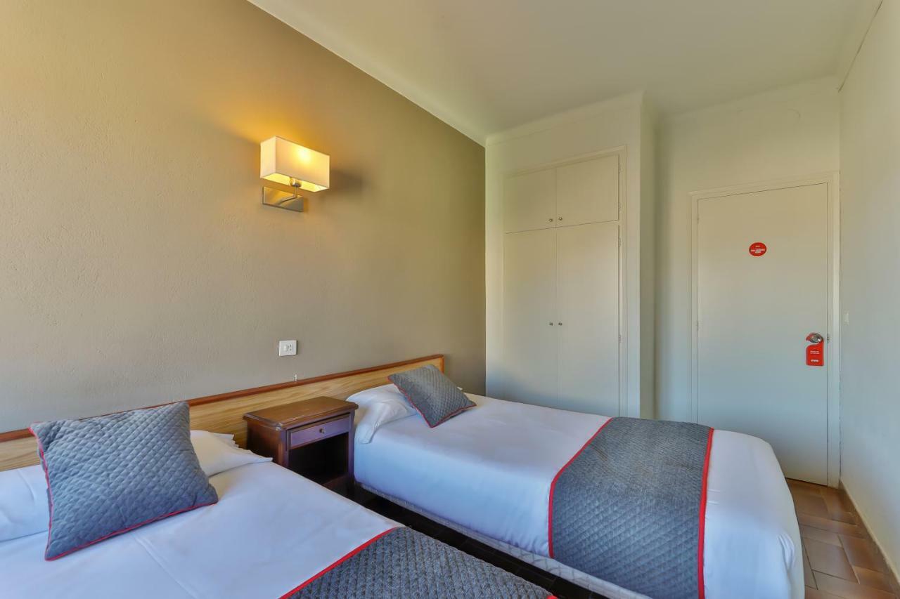 Hostal Alberana Verges Ngoại thất bức ảnh