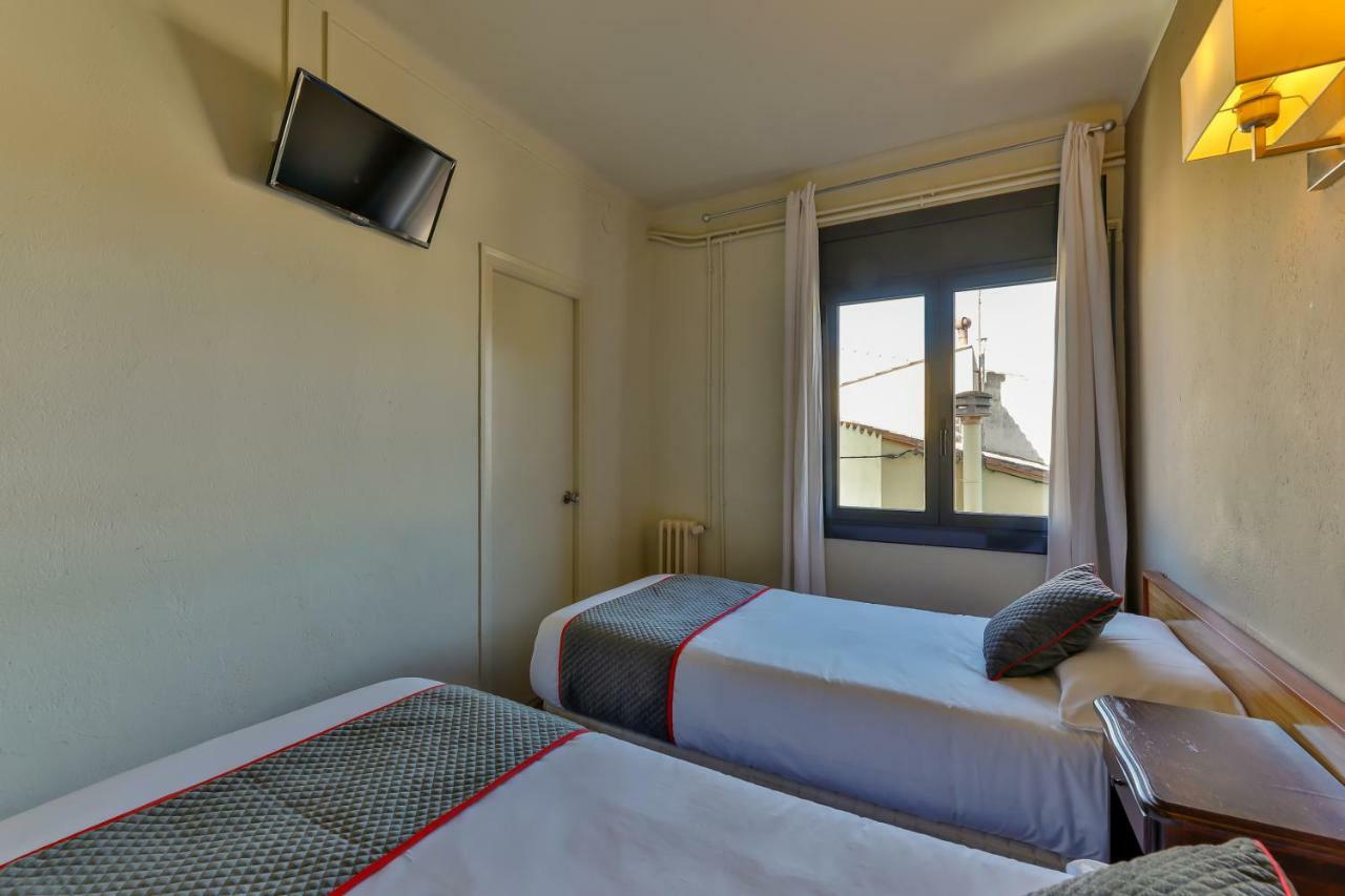 Hostal Alberana Verges Ngoại thất bức ảnh