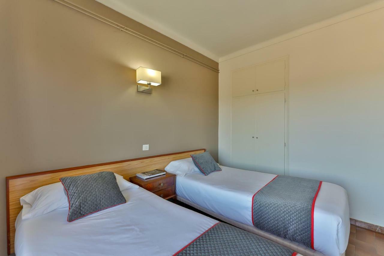 Hostal Alberana Verges Ngoại thất bức ảnh