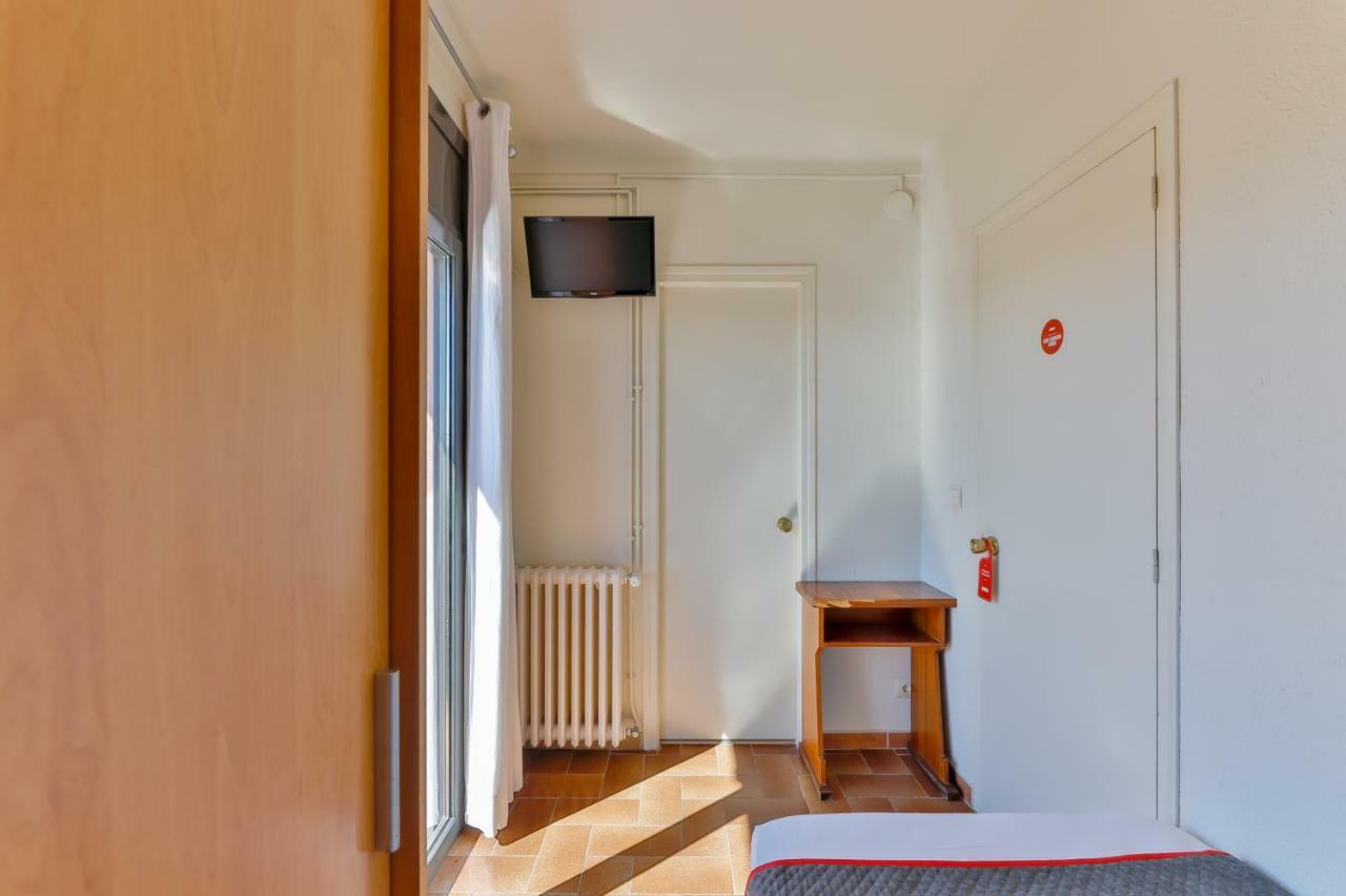 Hostal Alberana Verges Ngoại thất bức ảnh