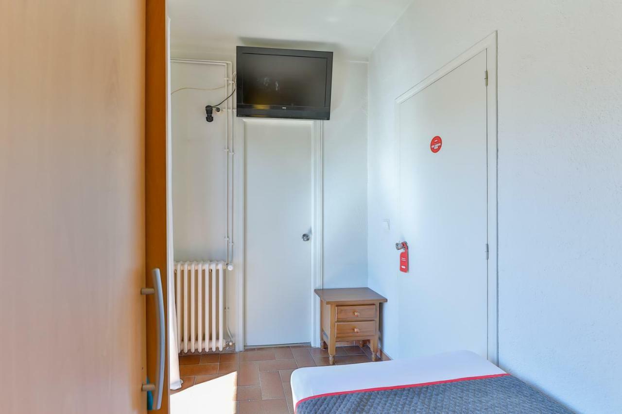 Hostal Alberana Verges Ngoại thất bức ảnh