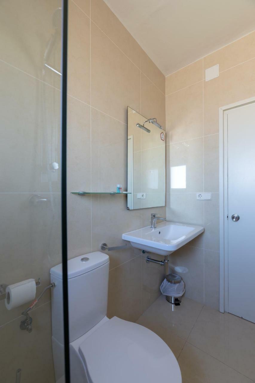 Hostal Alberana Verges Ngoại thất bức ảnh