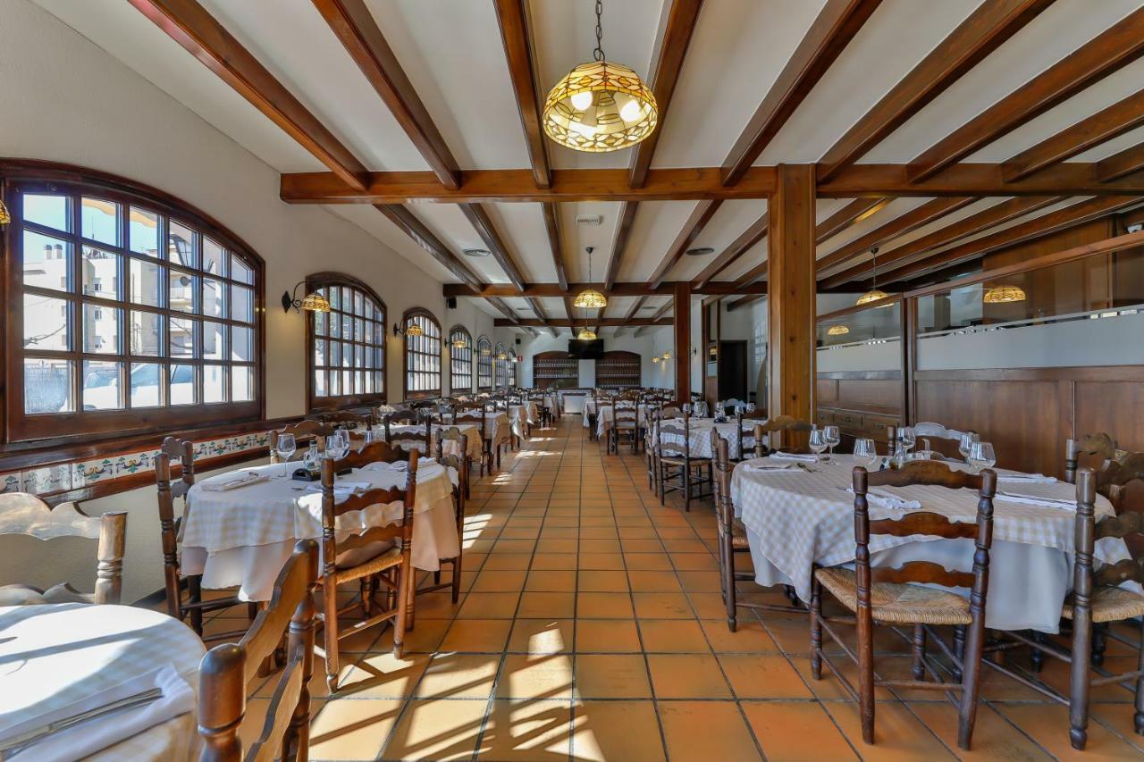 Hostal Alberana Verges Ngoại thất bức ảnh
